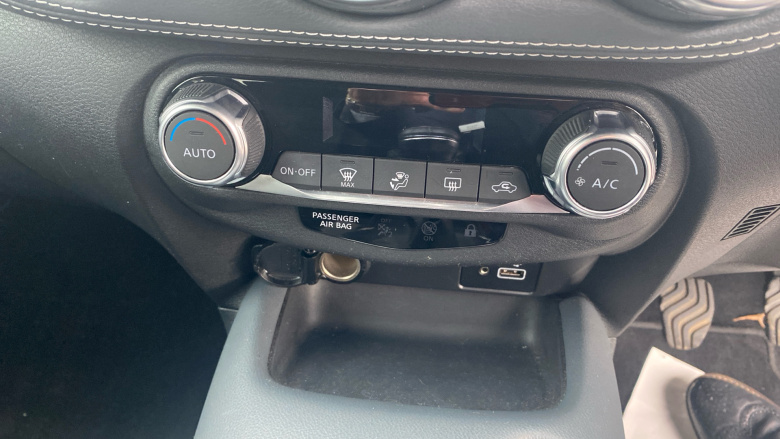 Nissan Juke 1.0 DiG-T 114 N-Connecta 5dr Petrol Hatchback